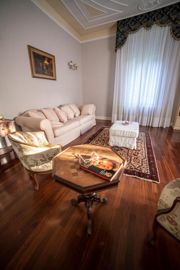 B&B Matteotti Luxury Home Vignola  Kültér fotó